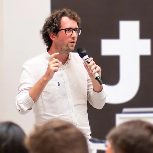 Maximilien Vériter, co-founder of glooh.