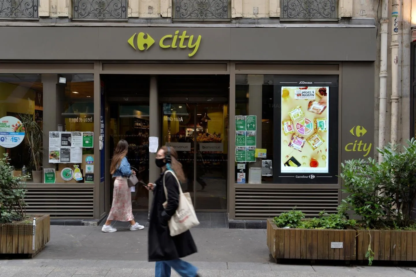 Écran DOOH à Paris